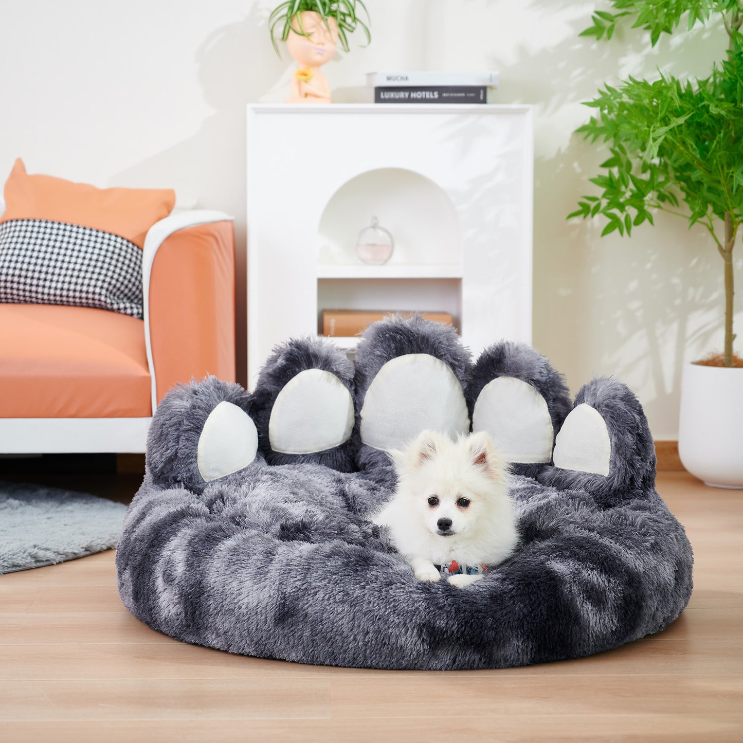 Bear Paw Pet Bed – Cozy, Cute & Plush Comfort